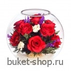 Композиция в вакууме из живых цветов. Розы. Композиция из живых цветов сохраняет свой естественный облик в течение пяти-семи лет
