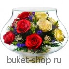 Композиция в вакууме из живых цветов. Розы. Композиция из живых цветов сохраняет свой естественный облик в течение пяти-семи лет