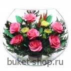 Композиция в вакууме из живых цветов. Розы. Композиция из живых цветов сохраняет свой естественный облик в течение пяти-семи лет