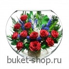 Композиция в вакууме из живых цветов. Розы. Композиция из живых цветов сохраняет свой естественный облик в течение пяти-семи лет