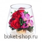 Композиция в вакууме из живых цветов. Розы, Орхидеи. Композиция из живых цветов сохраняет свой естественный облик в течение пяти-семи лет