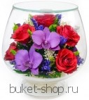 Композиция в вакууме из живых цветов. Розы, Орхидеи. Композиция из живых цветов сохраняет свой естественный облик в течение пяти-семи лет