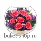 Композиция в вакууме из живых цветов. Розы. Композиция из живых цветов сохраняет свой естественный облик в течение пяти-семи лет